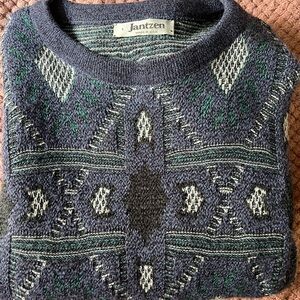 Beautiful Vintage Jantzen Patterned Sweater in Blue and Black